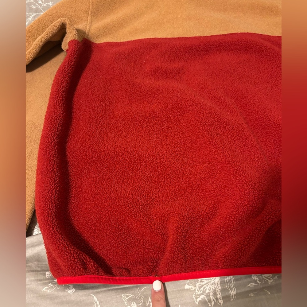 ❌SOLD ❌Patagonia Women’s Lightweight Synchilla® Snap-T® Pullover
Style #
25455 - Picture 8 of 8